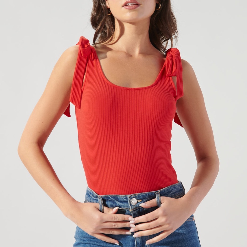 Sugarlips Ripley Ribbed Scoop Neck Cropped Tank Top Small